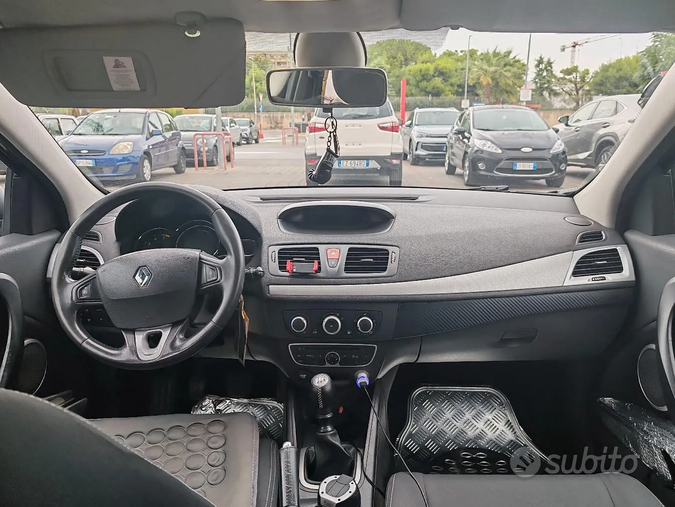 Renault Megane 2010 photo 4