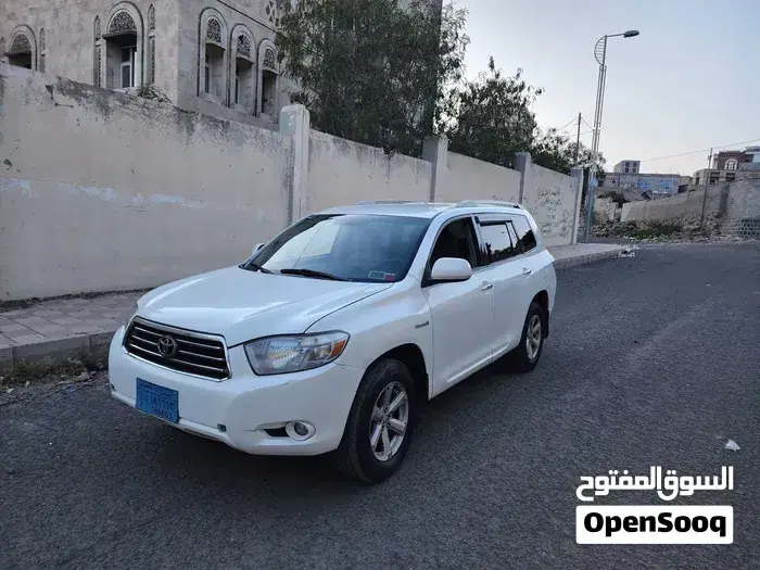Toyota Land Cruiser 2011 photo 4
