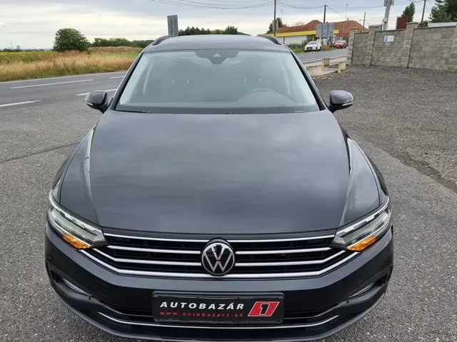 Volkswagen Passat Variant 2023 photo 3