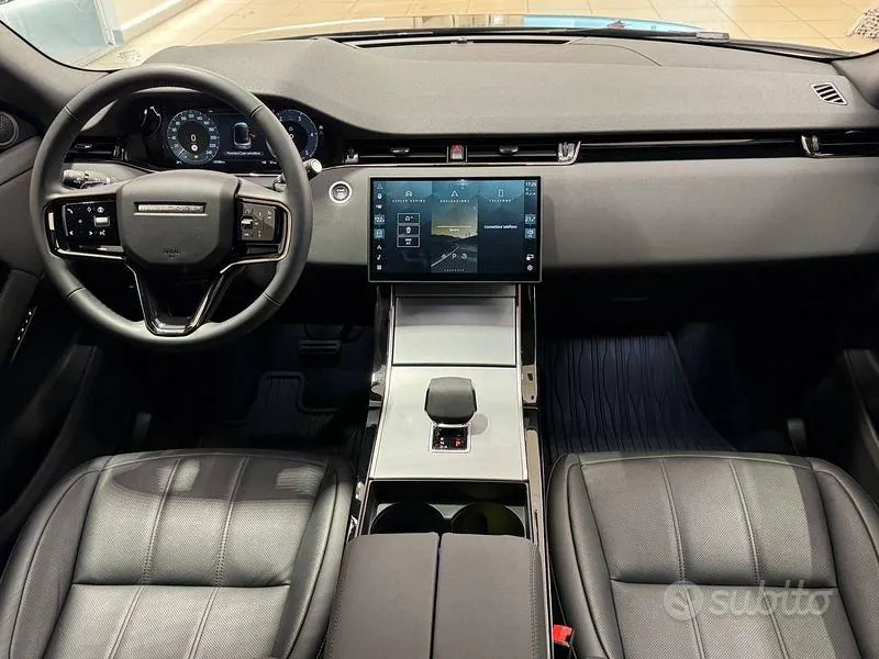 Land Rover Evoque 2025 photo 4