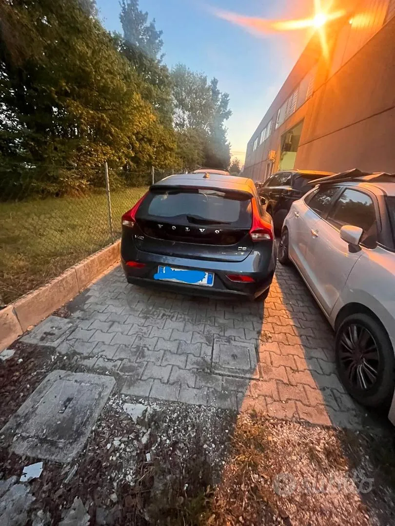 Volvo V40 2017 photo 2