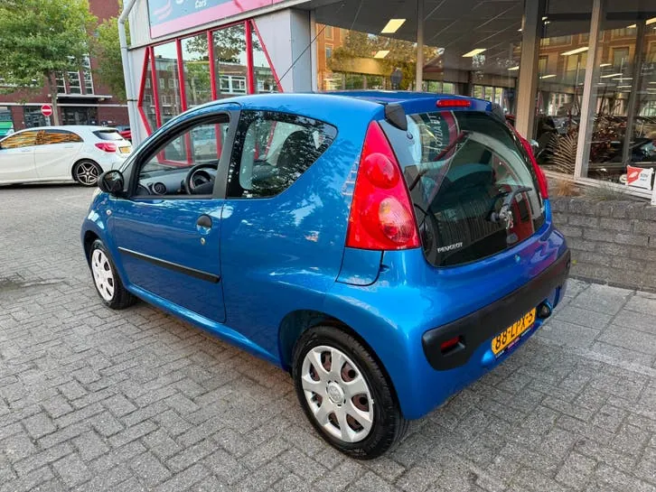 Peugeot 107 2010 photo 3