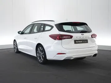 Ford Focus 2024 photo 2