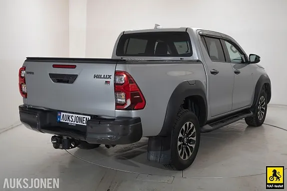 Toyota Hilux 2023 photo 4