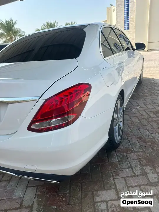 Mercedes-Benz C300 2017 photo 3