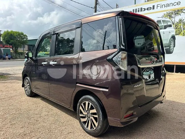 Toyota Roomy 2023 photo 2