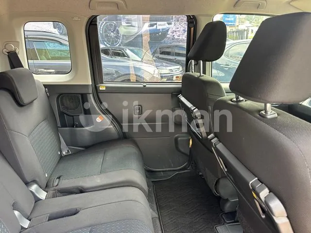 Toyota Roomy 2023 photo 5