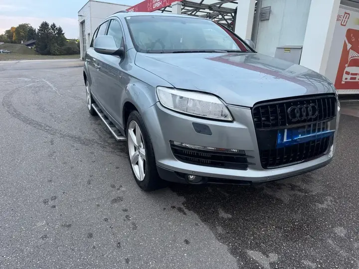Audi Q7 2007 photo 2