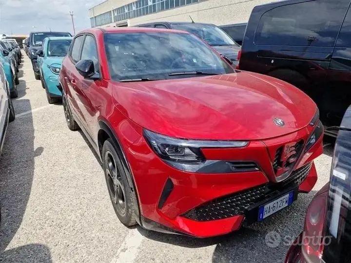 Alfa Romeo Junior 2025 photo 2