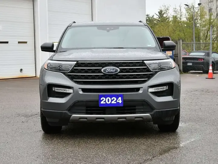Ford Explorer 2024 photo 4