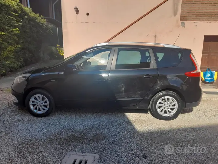 Renault Grand Scenic 2015 photo 5