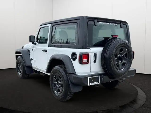 Jeep Wrangler 2026 photo 4