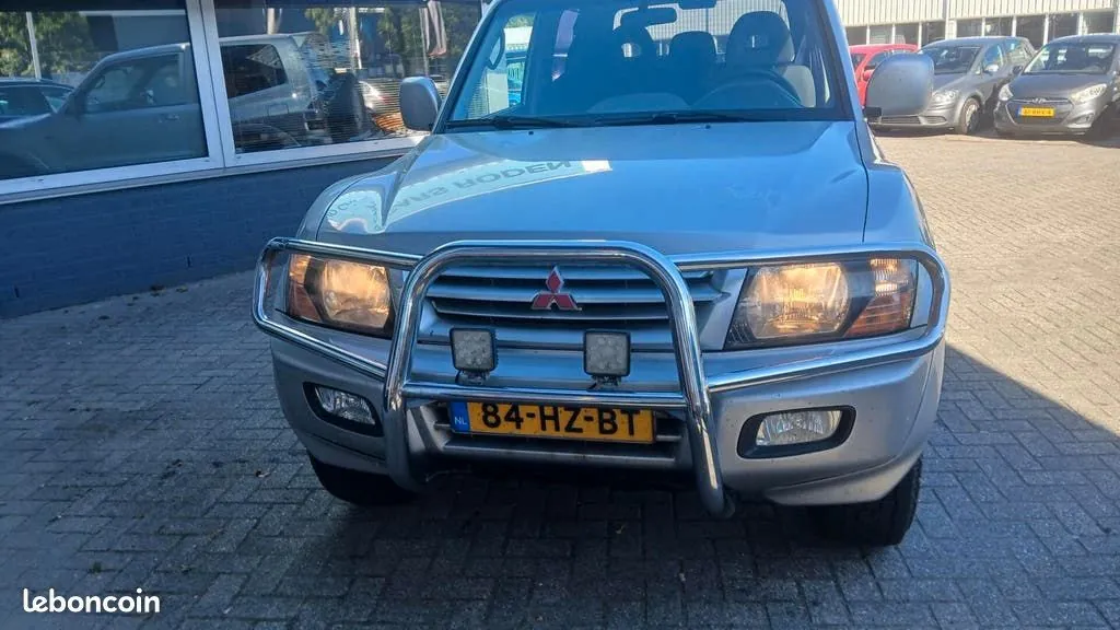 Mitsubishi Pajero 2002 photo 4