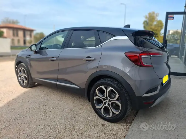 Renault Captur 2023 photo 5