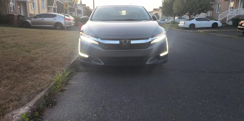 Honda Clarity 2018 photo 2