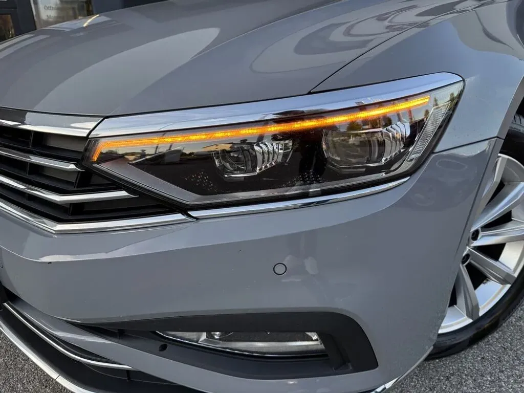 Volkswagen Passat 2022 photo 3