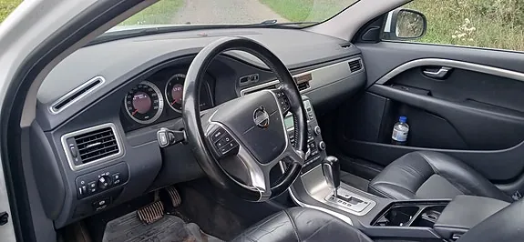 Volvo V70 2011 photo 4