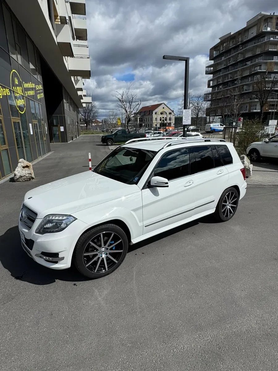 Mercedes-Benz Glk Class 2012 photo 2