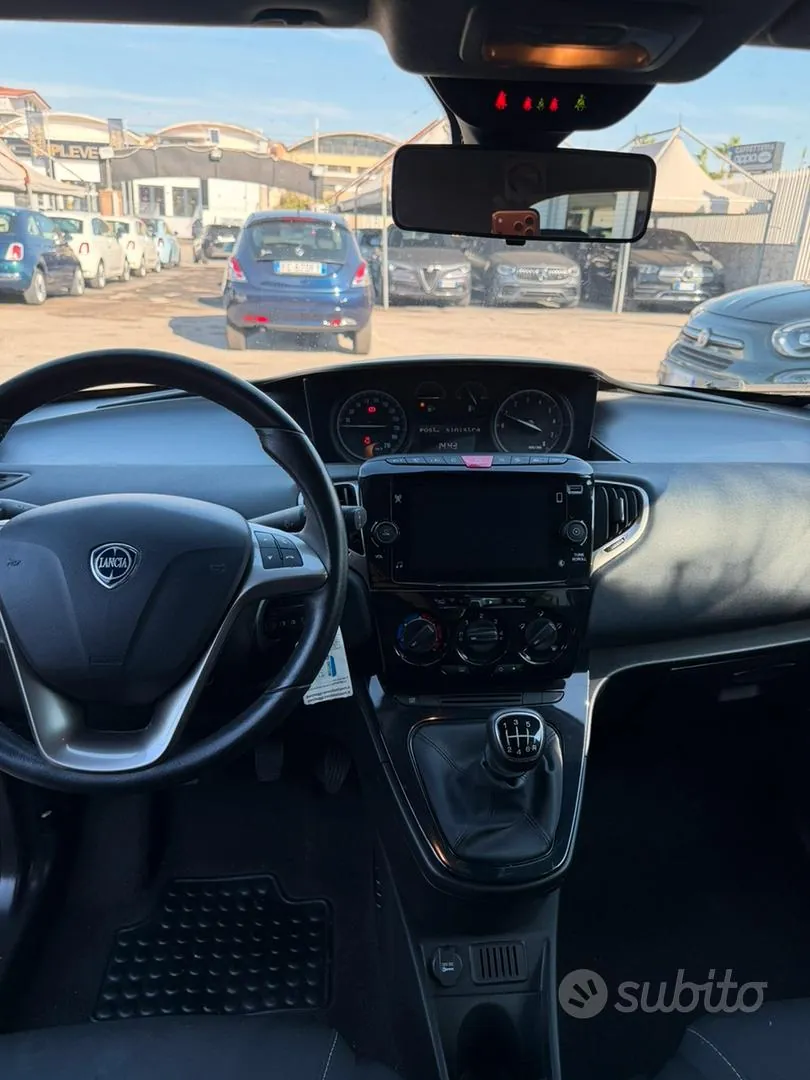 Lancia Ypsilon 2023 photo 5