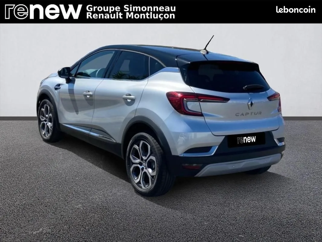 Renault Captur 2022 photo 3