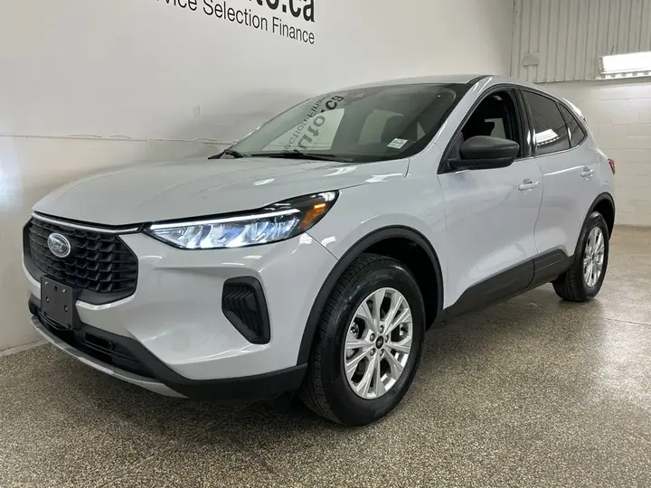 Ford Escape 2025 photo 3