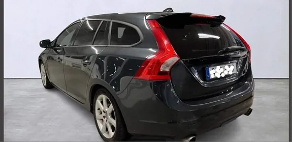 Volvo V60 Cross Country 2018 photo 3