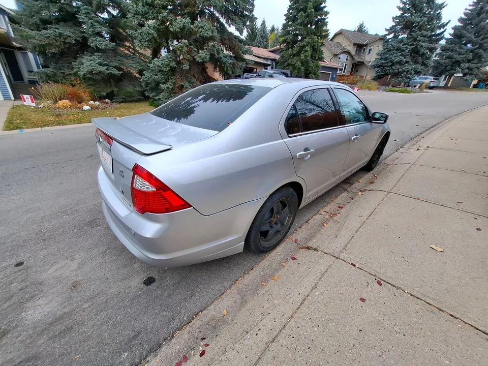 Ford Fusion 2012 photo 2