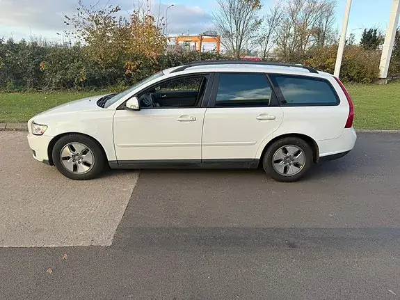 Volvo V50 2010 photo 4