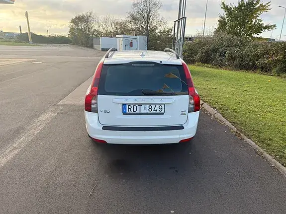 Volvo V50 2010 photo 3