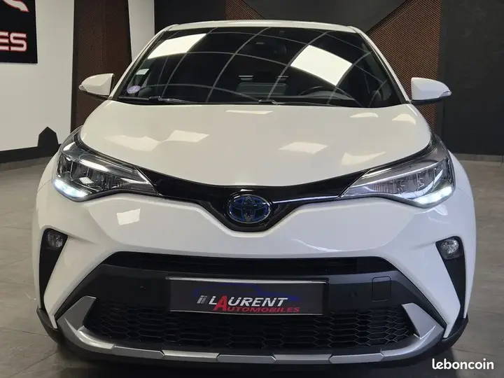 Toyota C-Hr 2020 photo 2
