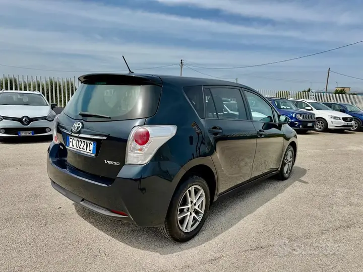Toyota Verso 2016 photo 4