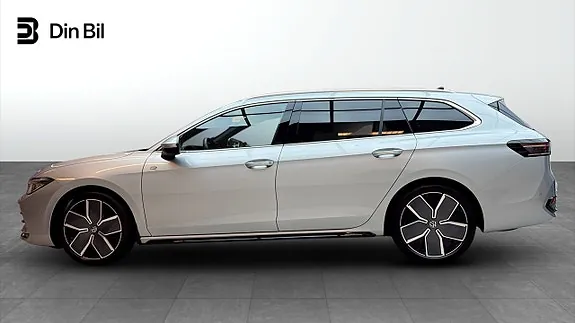 Volkswagen Passat 2025 photo 2