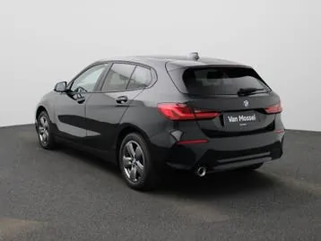 BMW 1 Series 2024 photo 2