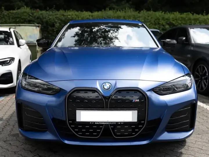 BMW I4