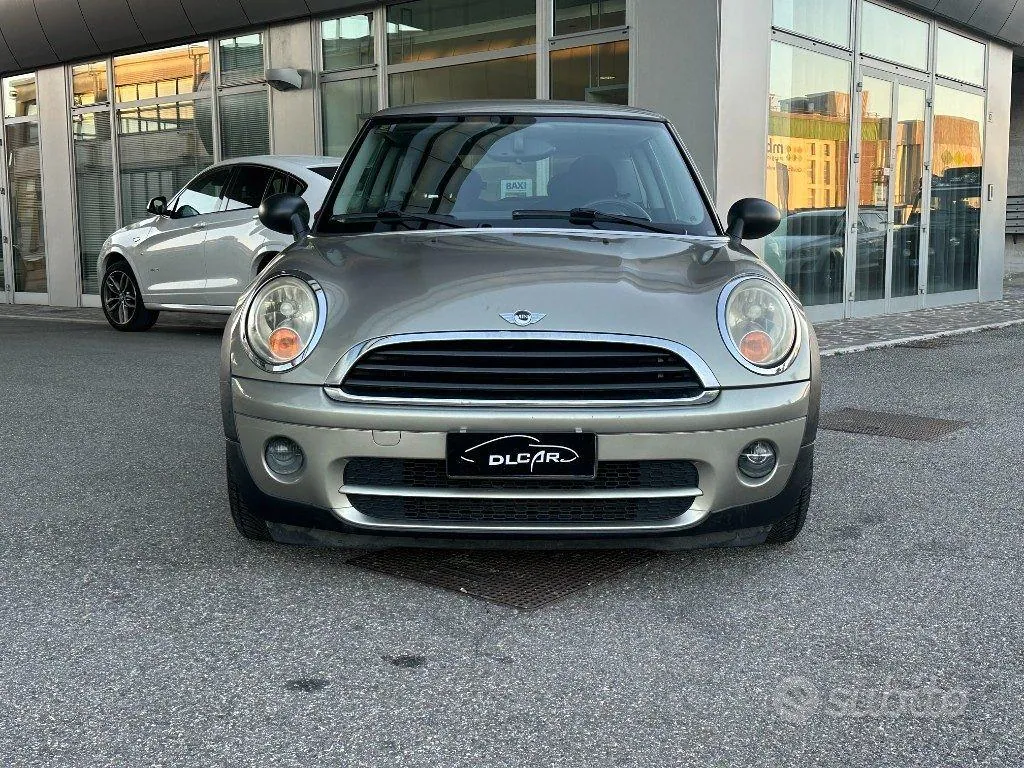 Mini One 2010 photo 4