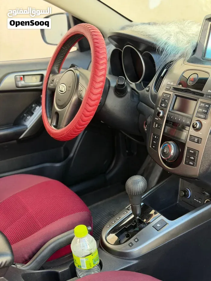 Kia Cerato 2011 photo 4