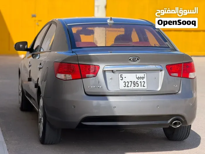 Kia Cerato 2011 photo 3