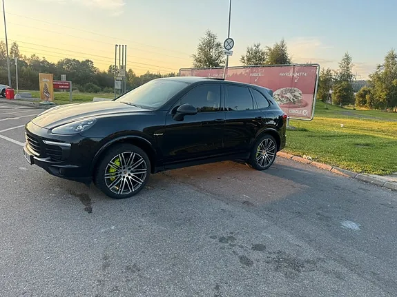Porsche Cayenne 2016 photo 2