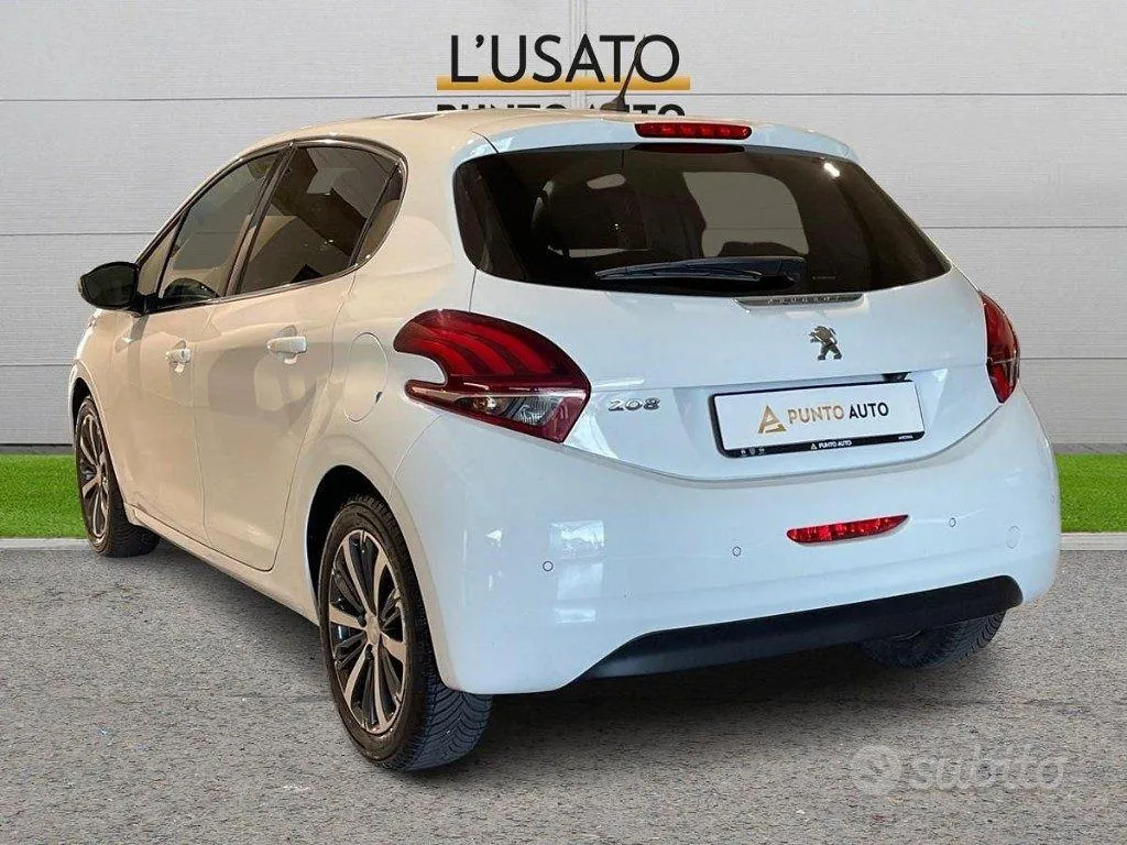 Peugeot 208 2018 photo 5