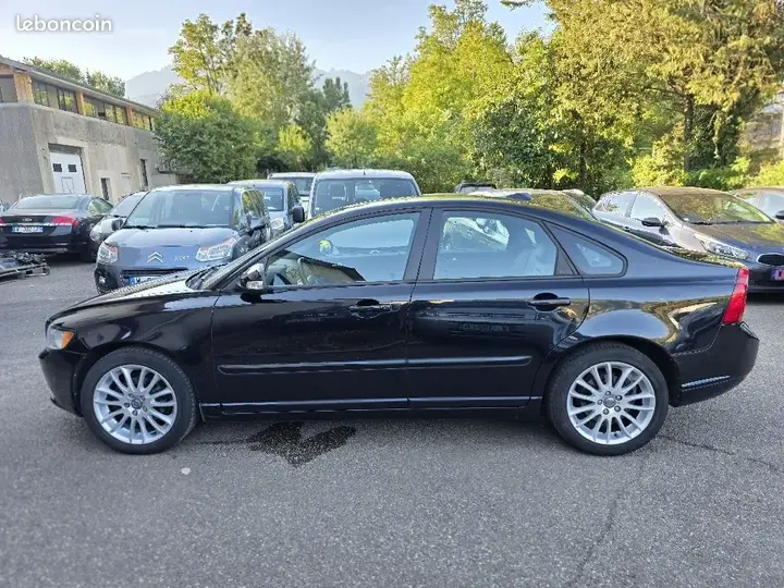 Volvo S40 2012 photo 3