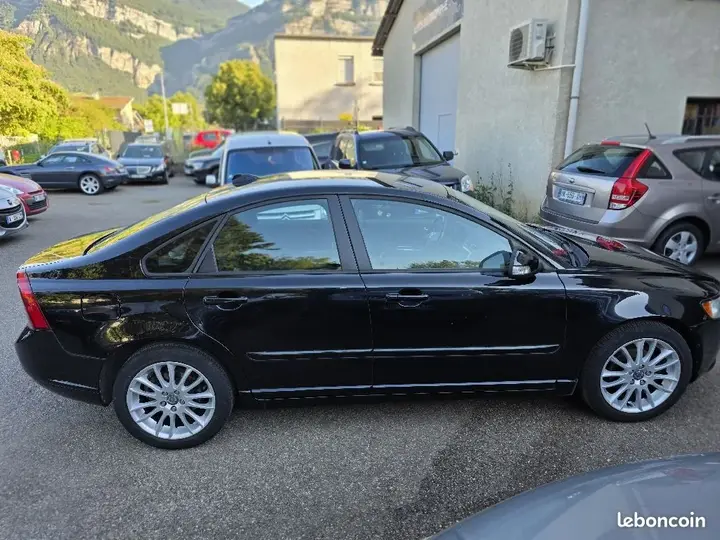 Volvo S40 2012 photo 4