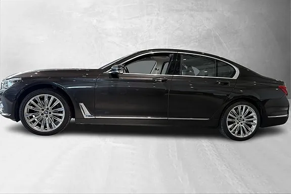 BMW 750I 2017 photo 2