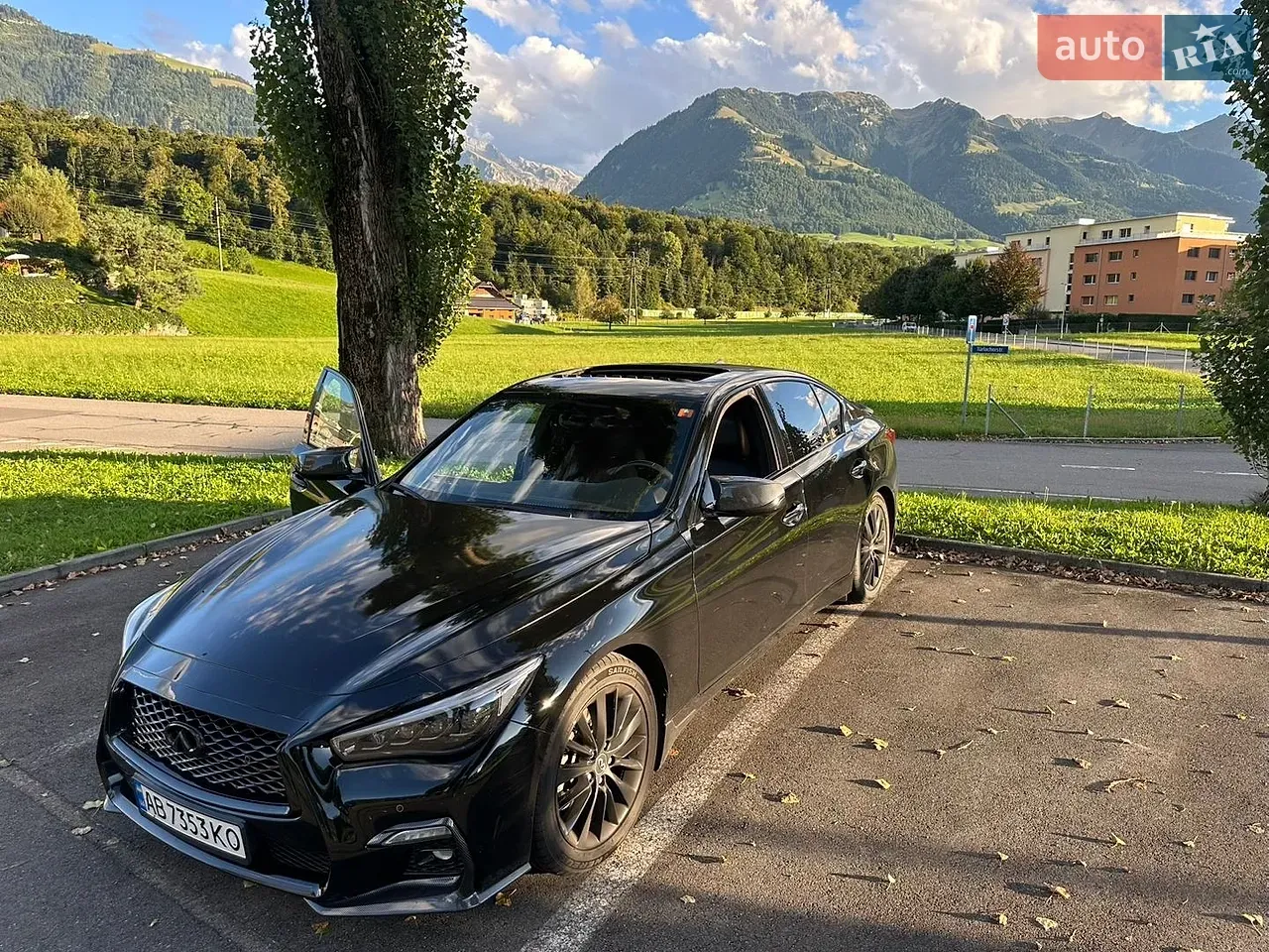 Infiniti Q50 2017 photo 2