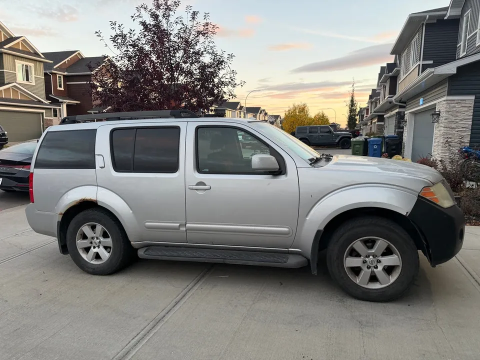 Nissan Pathfinder 2008 photo 2