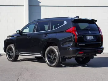 Mitsubishi Pajero Sport 2025 photo 3