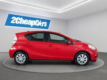 Toyota Aqua 2014 photo 5