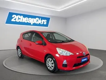 Toyota Aqua 2014 photo 4