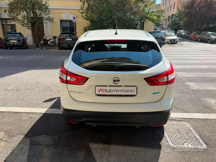 Nissan Qashqai 2015 photo 5
