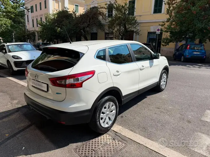 Nissan Qashqai 2015 photo 4