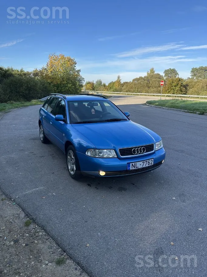 Audi A4 1999 photo 2